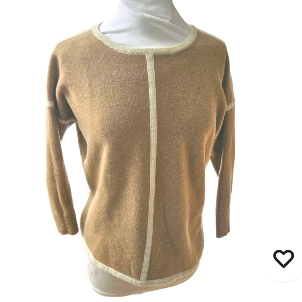 J. Crew Italian Wool Beige Contrast Trim Split Hem Sweater Wmn's S Flattering